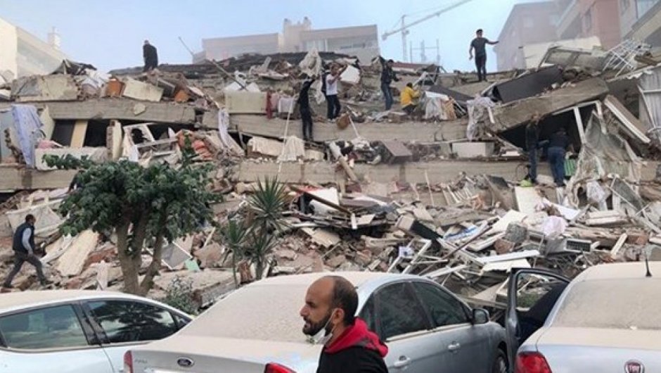 El terremoto ha dejado muchos derrumbes en Grecia y Turquía. 